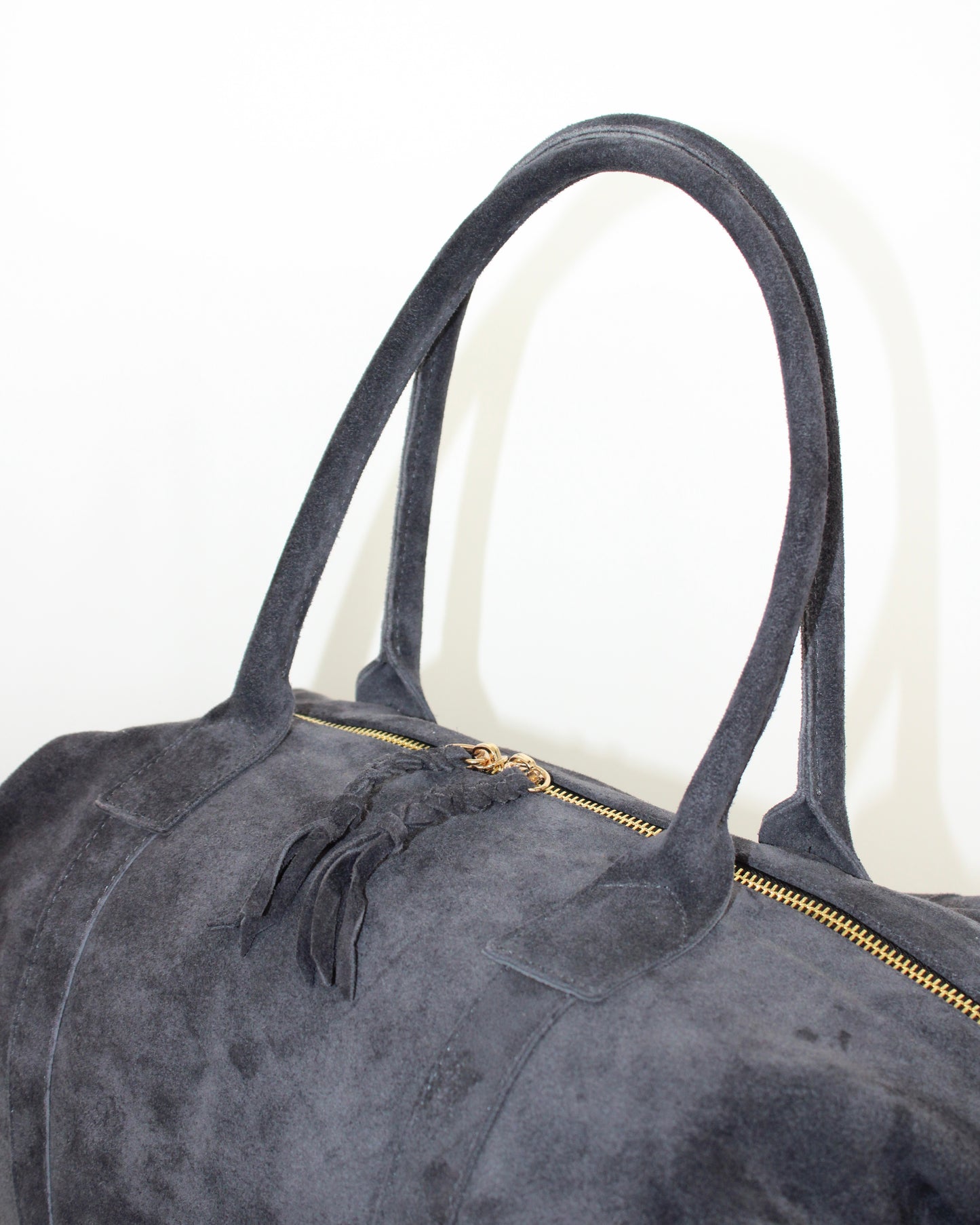 The Nomad Bag in Oscuro Gris