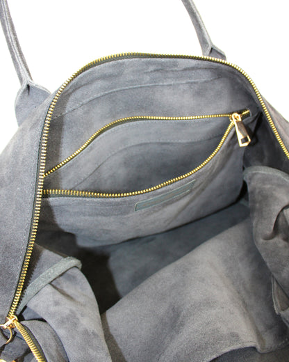 The Nomad Bag in Oscuro Gris