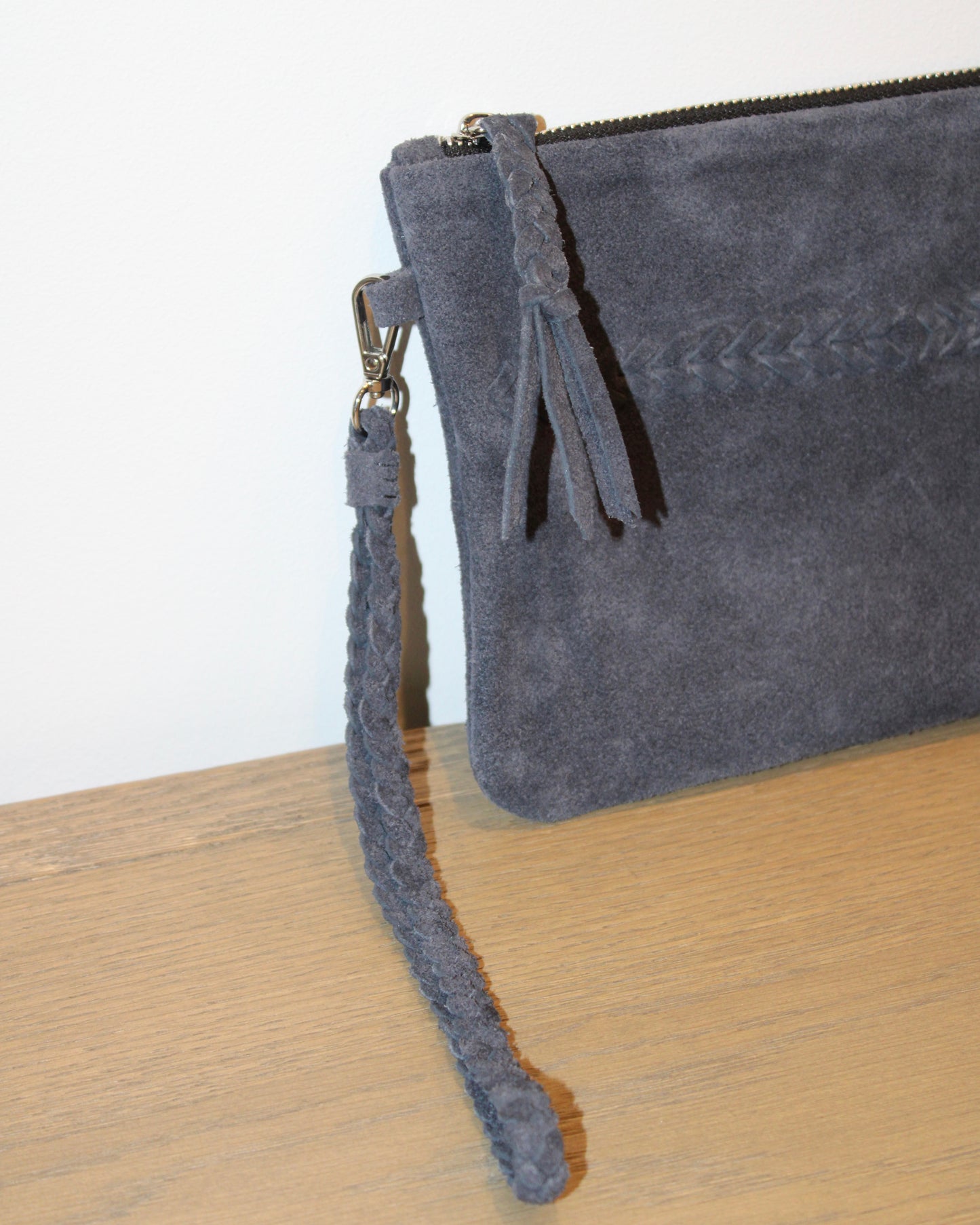 The Pocket Nomad in Oscuro Gris