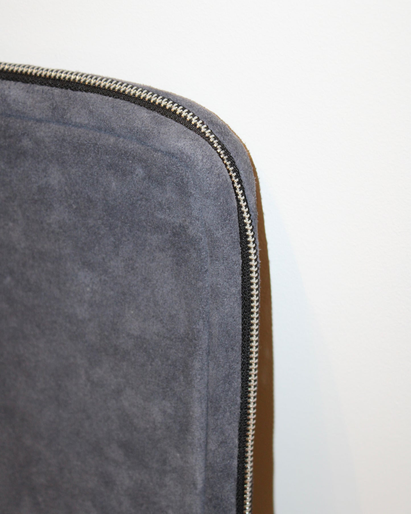 Laptop Case in Oscuro Gris